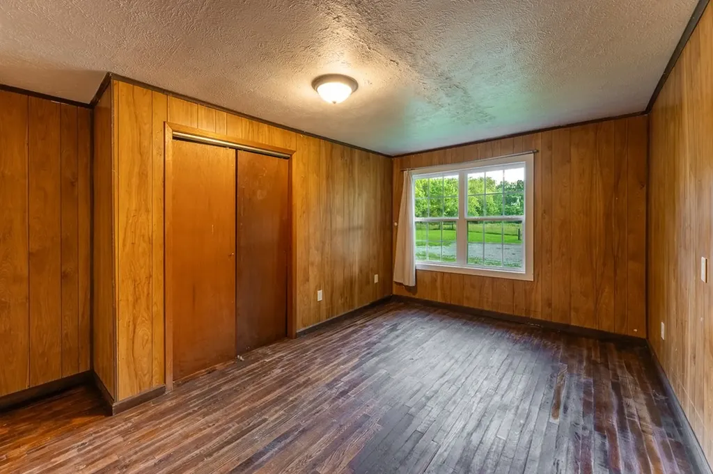 2530 Roslin Road Deer Lodge TN 37726