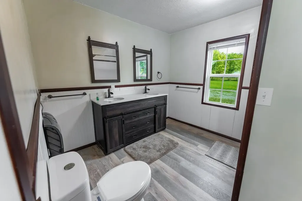 2530 Roslin Road Deer Lodge TN 37726