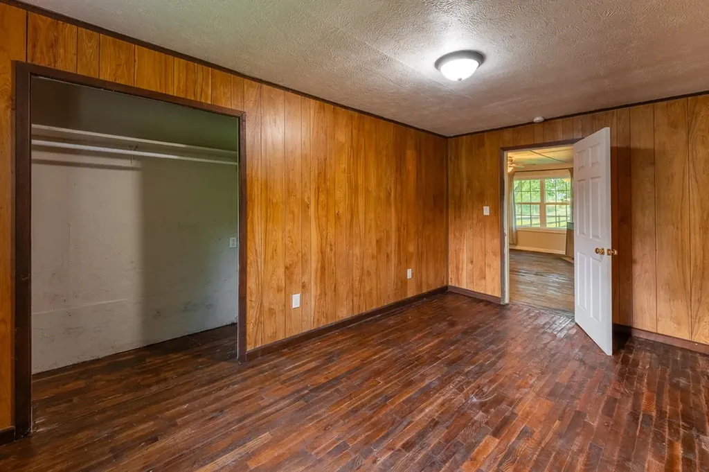 2530 Roslin Road Deer Lodge TN 37726