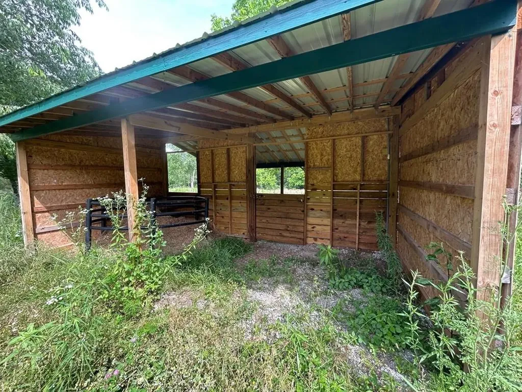 2530 Roslin Road Deer Lodge TN 37726