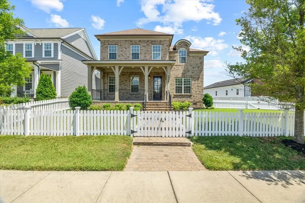 1548 Drakes Creek Hendersonville TN 37075