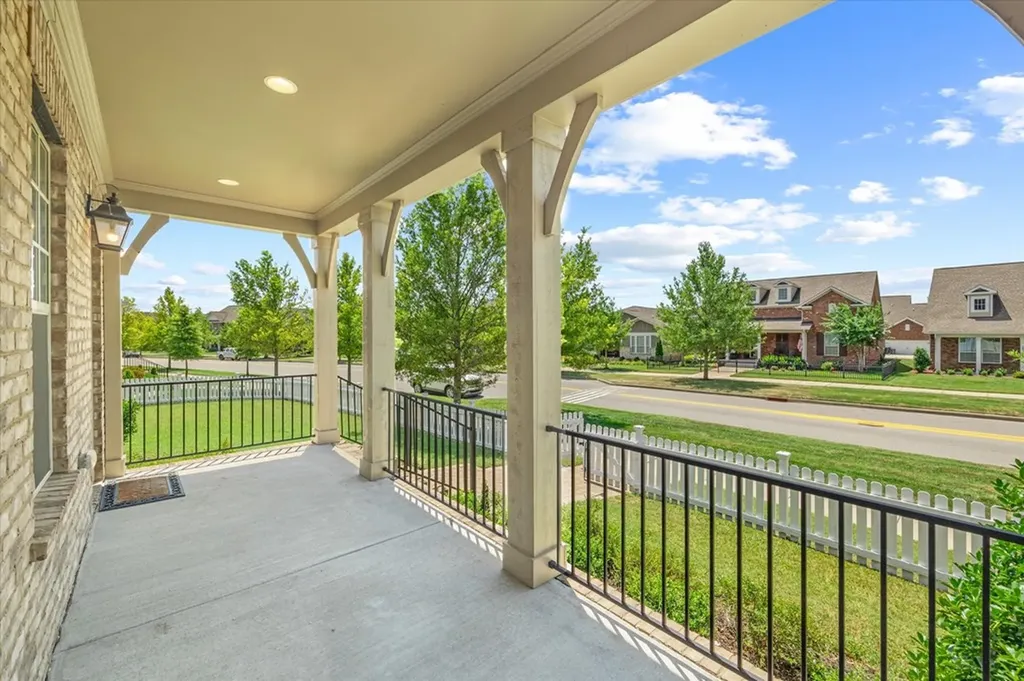 1548 Drakes Creek Hendersonville TN 37075