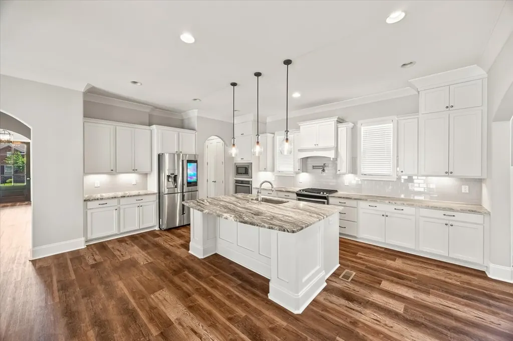 1548 Drakes Creek Hendersonville TN 37075