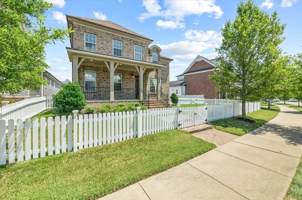 1548 Drakes Creek Hendersonville TN 37075
