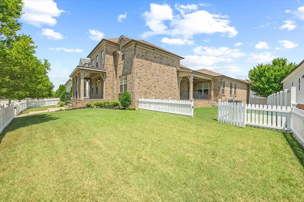 1548 Drakes Creek Hendersonville TN 37075