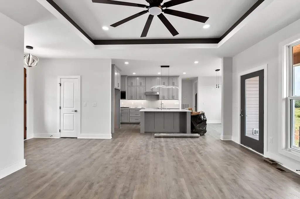 136 Dairy Barn Road Sparta TN 38583