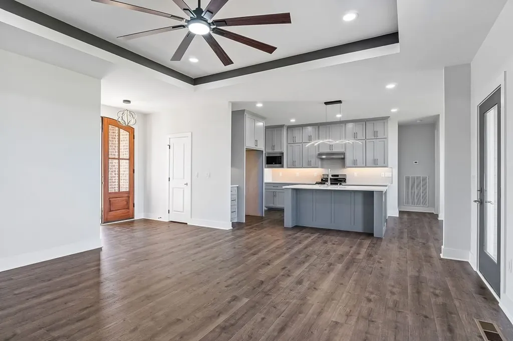 136 Dairy Barn Road Sparta TN 38583