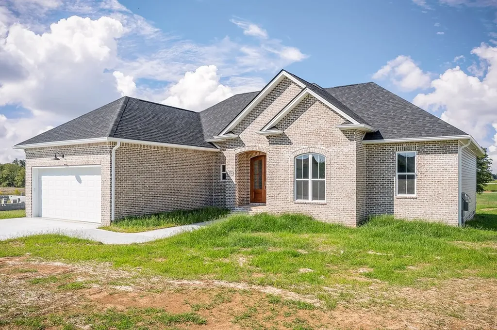 136 Dairy Barn Road Sparta TN 38583