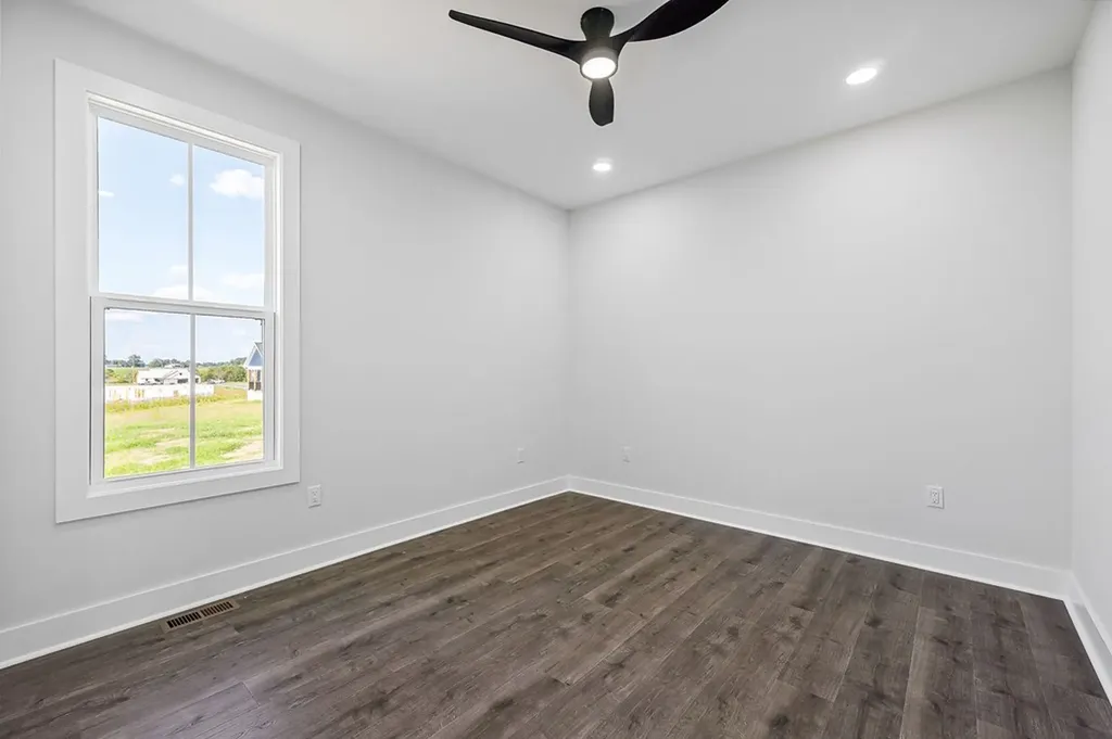 136 Dairy Barn Road Sparta TN 38583