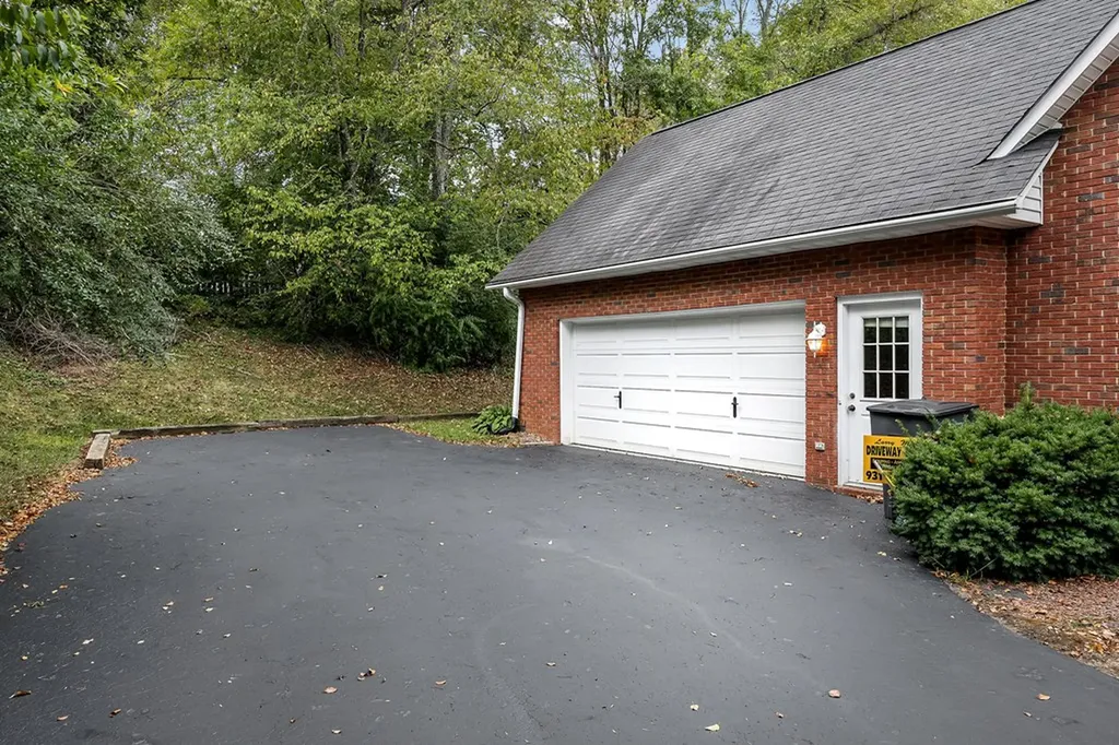 713 Russell Strausse Road Cookeville TN 38501