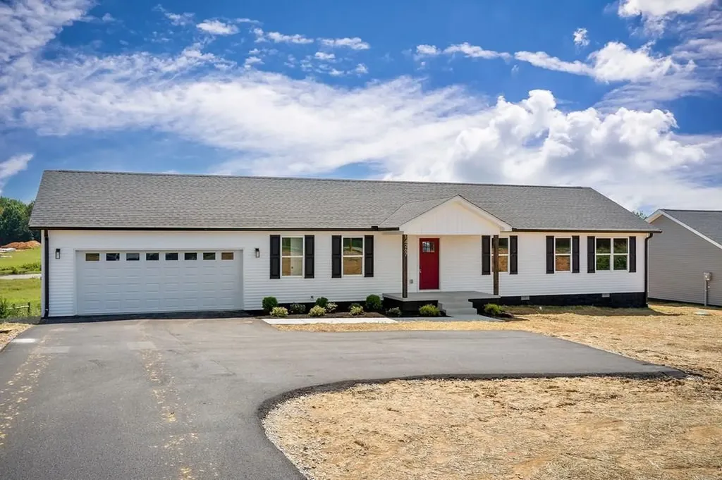 14267 Old Kentucky Road Walling TN 38587