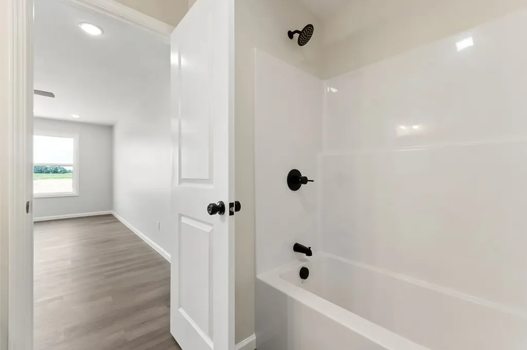 14267 Old Kentucky Road Walling TN 38587