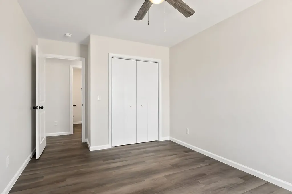 14267 Old Kentucky Road Walling TN 38587