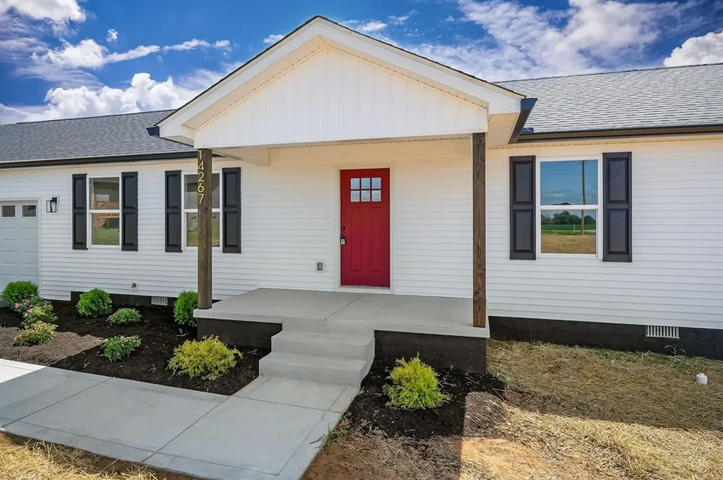 14267 Old Kentucky Road Walling TN 38587