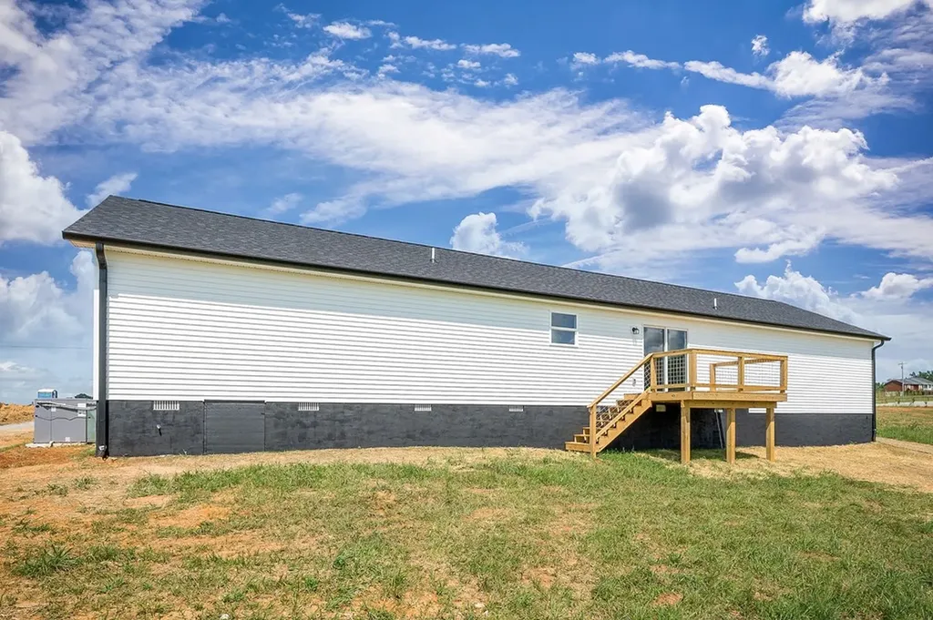 14267 Old Kentucky Road Walling TN 38587