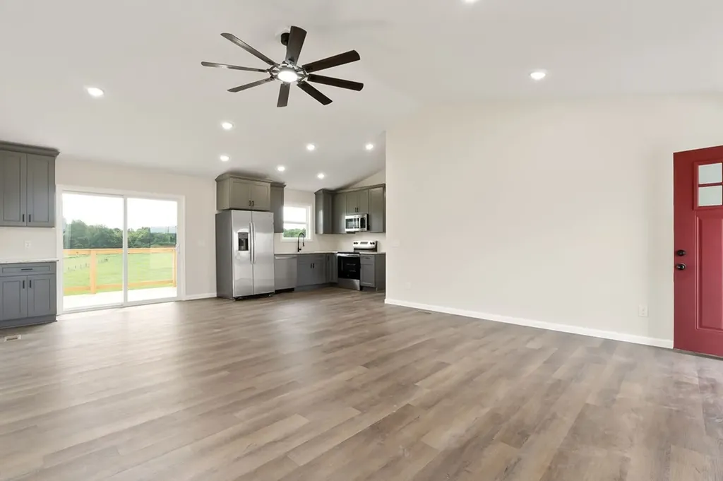 14267 Old Kentucky Road Walling TN 38587