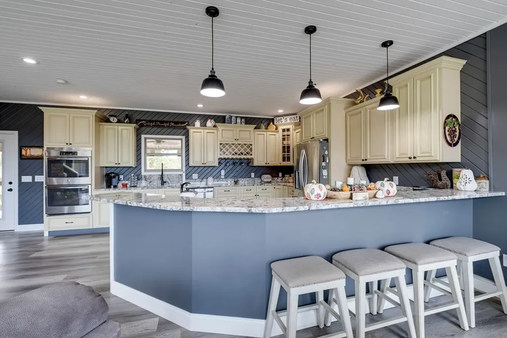 4700 Honey Creek Loop Road Robbins TN 37852