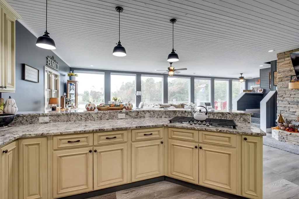 4700 Honey Creek Loop Road Robbins TN 37852