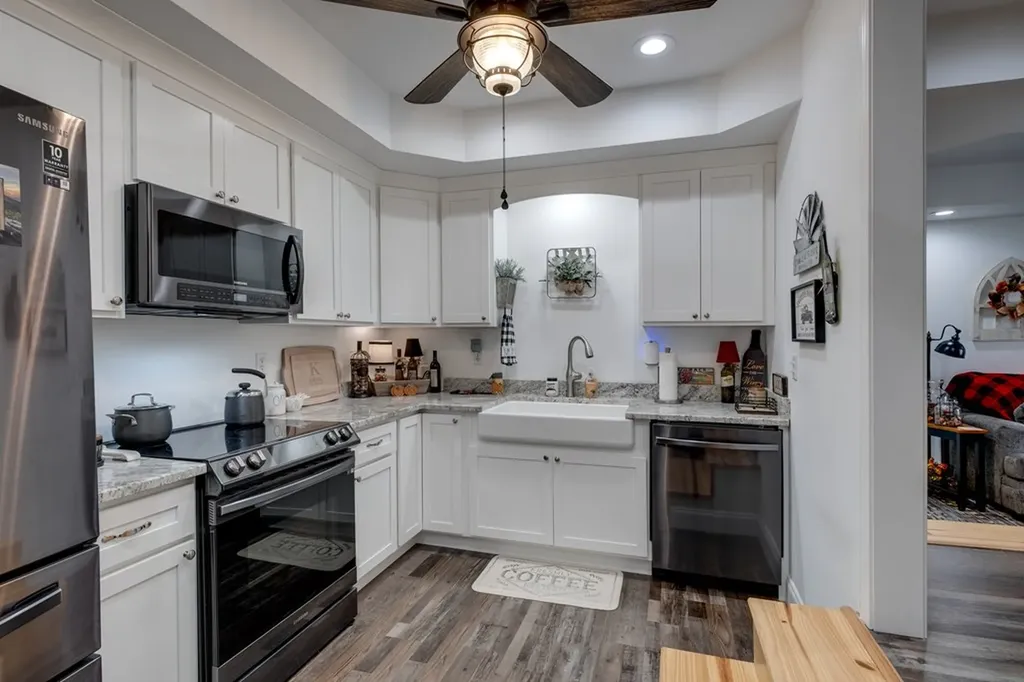 4700 Honey Creek Loop Road Robbins TN 37852