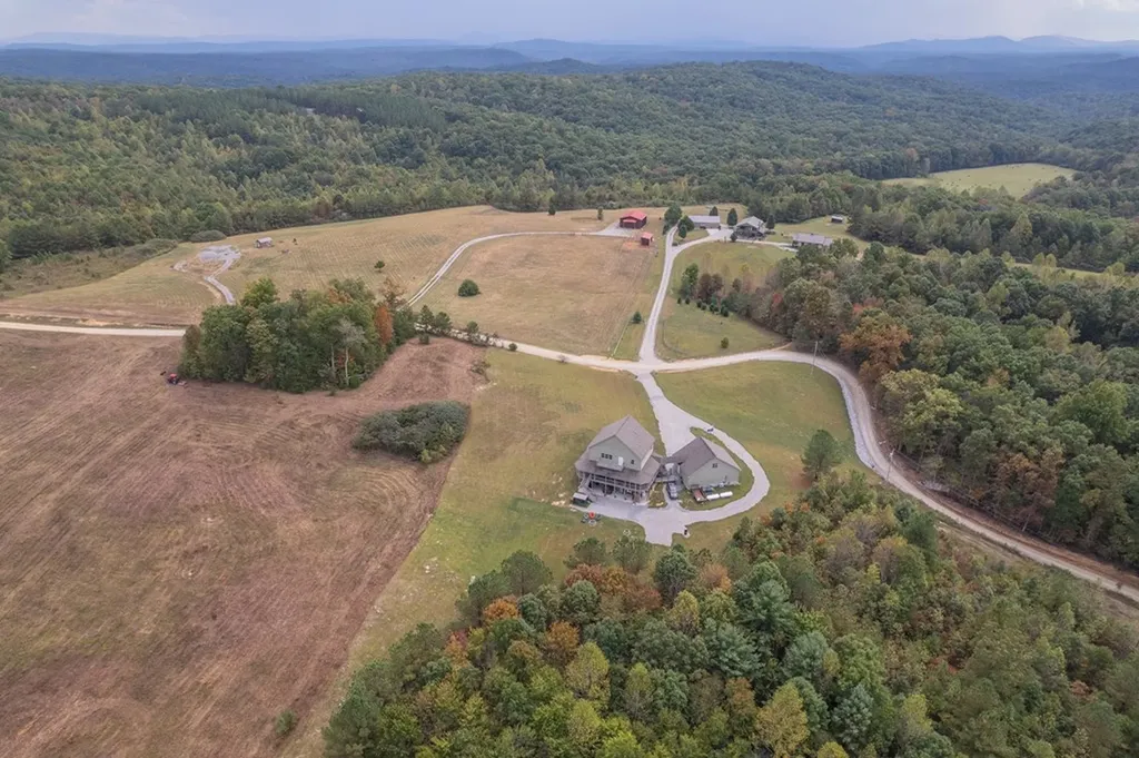 4700 Honey Creek Loop Road Robbins TN 37852