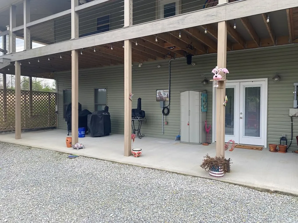 4700 Honey Creek Loop Road Robbins TN 37852