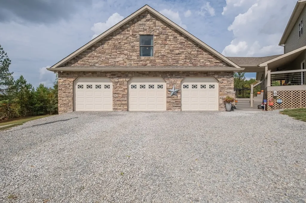 4700 Honey Creek Loop Road Robbins TN 37852