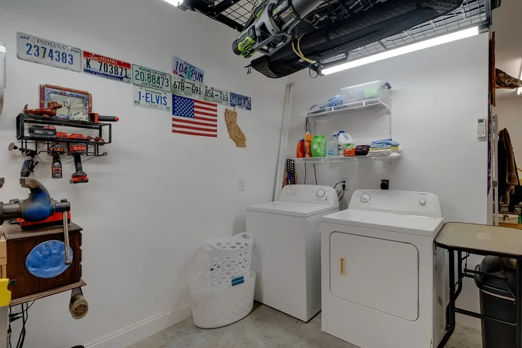 4700 Honey Creek Loop Road Robbins TN 37852