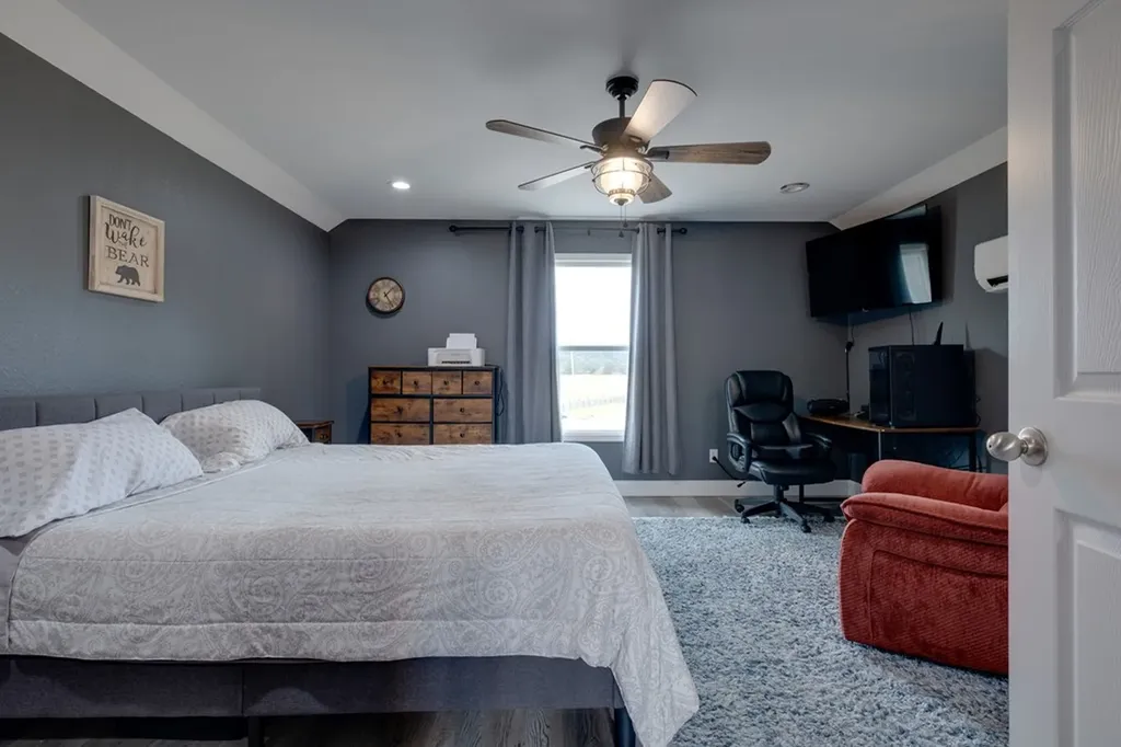 4700 Honey Creek Loop Road Robbins TN 37852