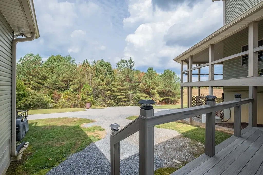 4700 Honey Creek Loop Road Robbins TN 37852