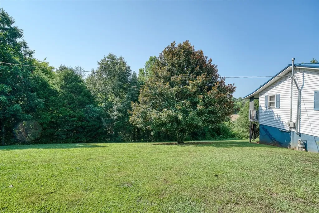 3049 Three Island Road Walling TN 38587