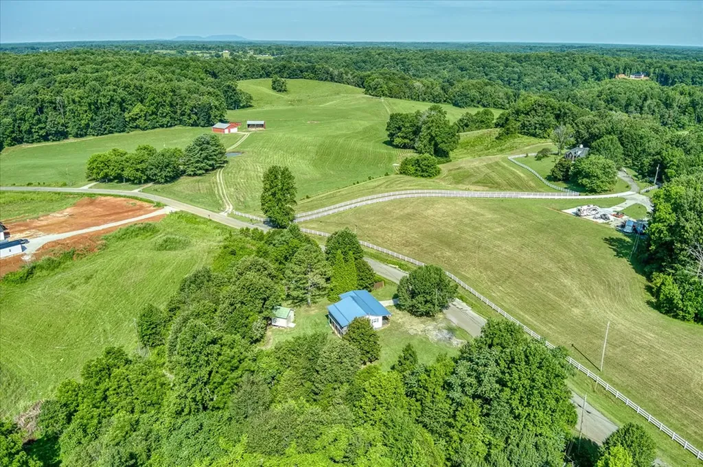 3049 Three Island Road Walling TN 38587