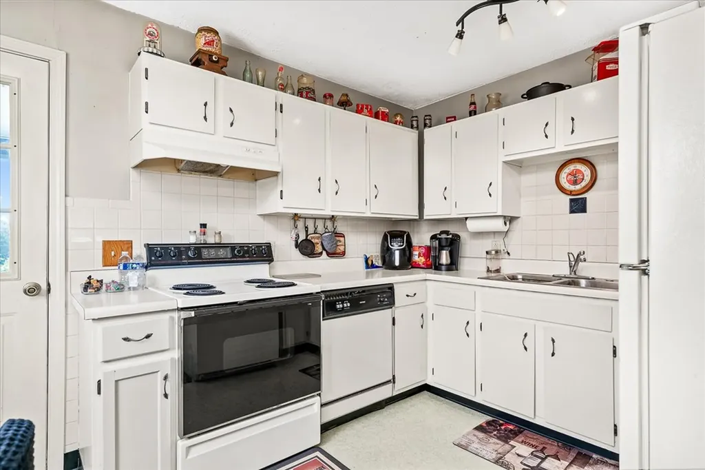 3049 Three Island Road Walling TN 38587