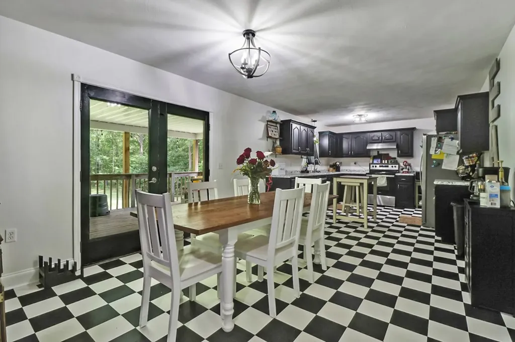 1011 Fox Ridge Drive Grimsley TN 38565