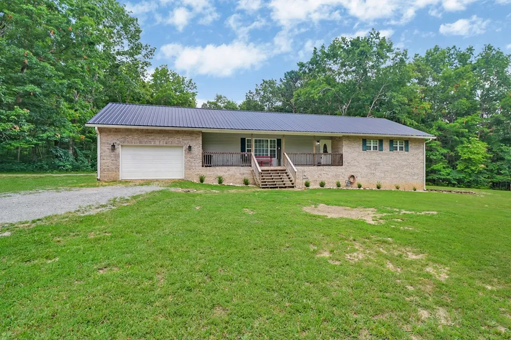 1011 Fox Ridge Drive Grimsley TN 38565