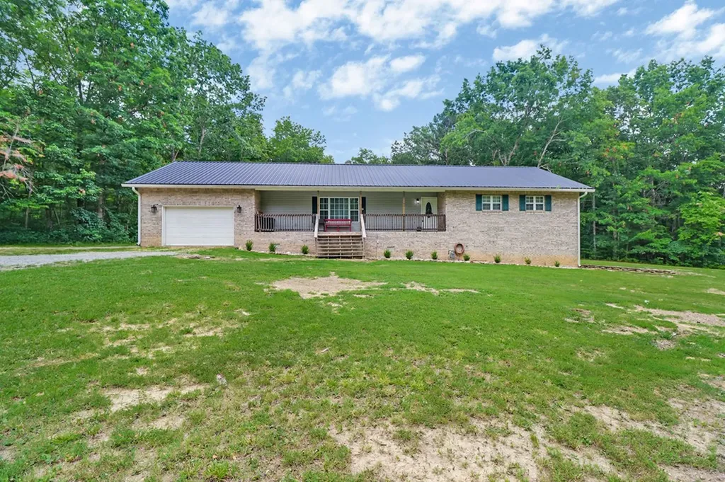 1011 Fox Ridge Drive Grimsley TN 38565