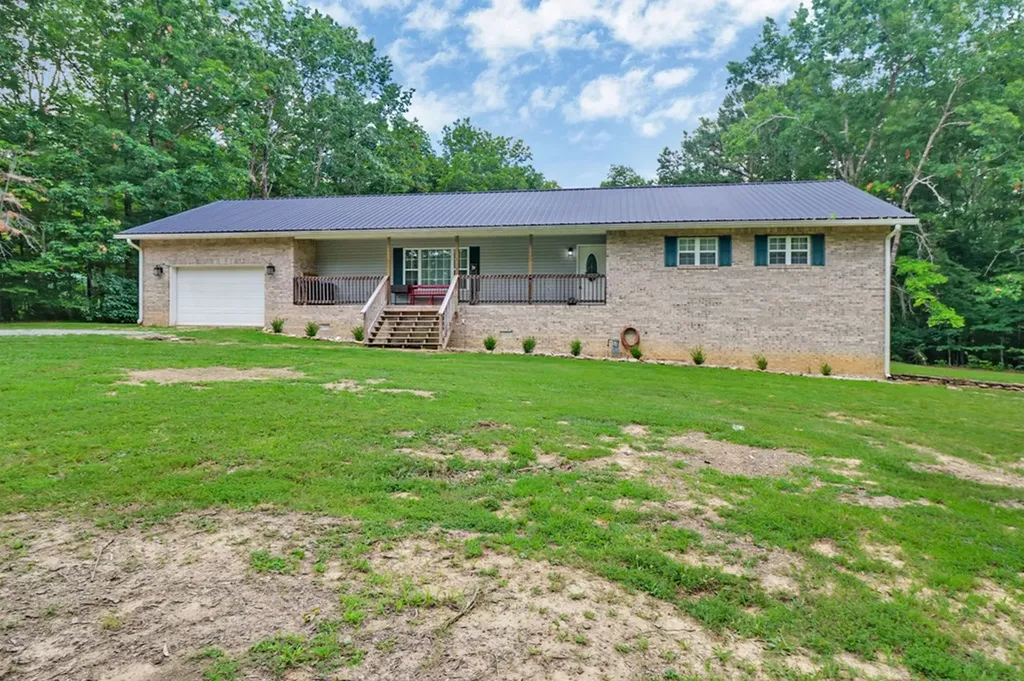 1011 Fox Ridge Drive Grimsley TN 38565