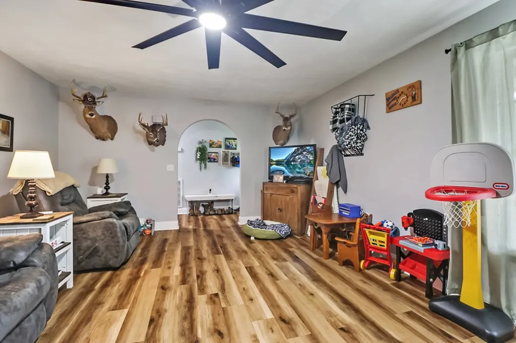 1011 Fox Ridge Drive Grimsley TN 38565