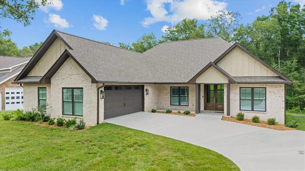 230 Tomlon Road Crossville TN 38555