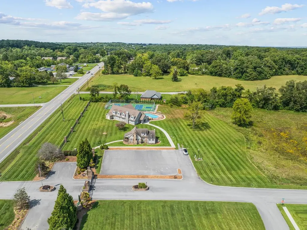 230 Tomlon Road Crossville TN 38555