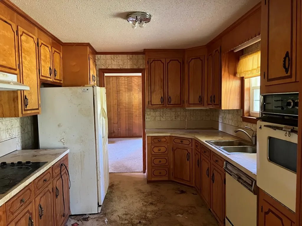 295 NW Amon Road Sparta TN 38583