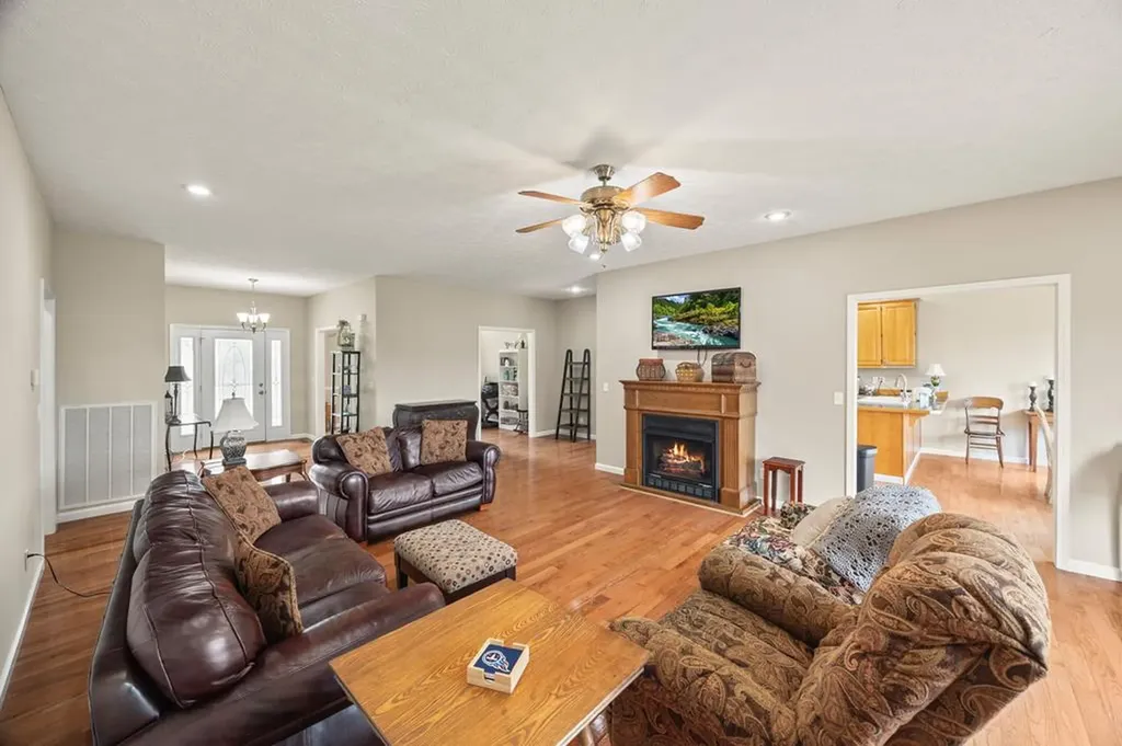 250 S Lovelady Drive Cookeville TN 38506