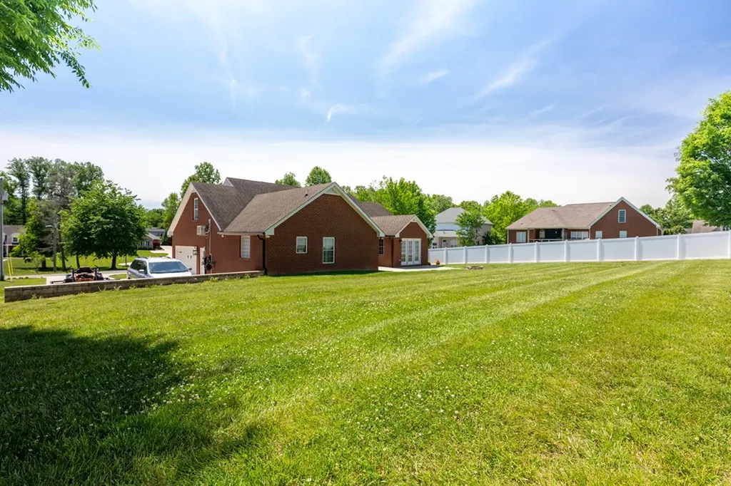3516 Heritage Green Way Cookeville TN 38506