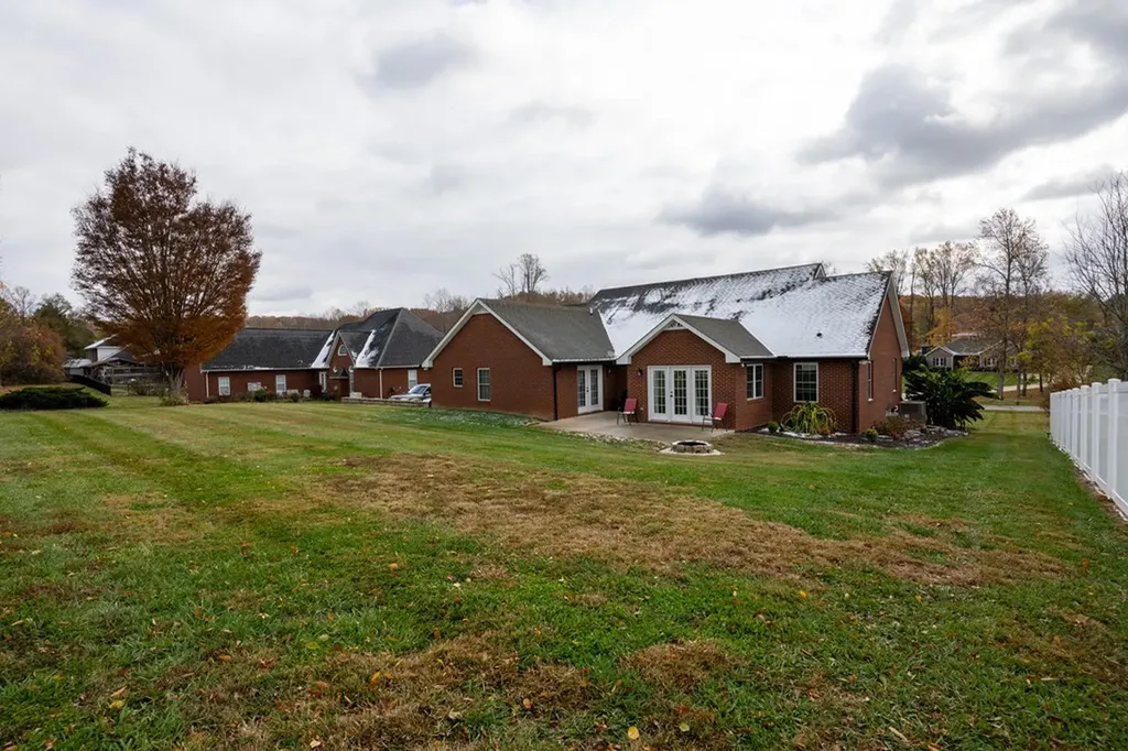 3516 Heritage Green Way Cookeville TN 38506