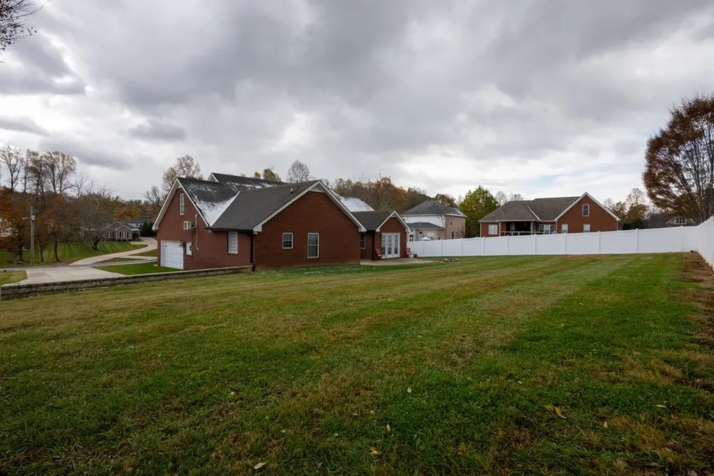 3516 Heritage Green Way Cookeville TN 38506