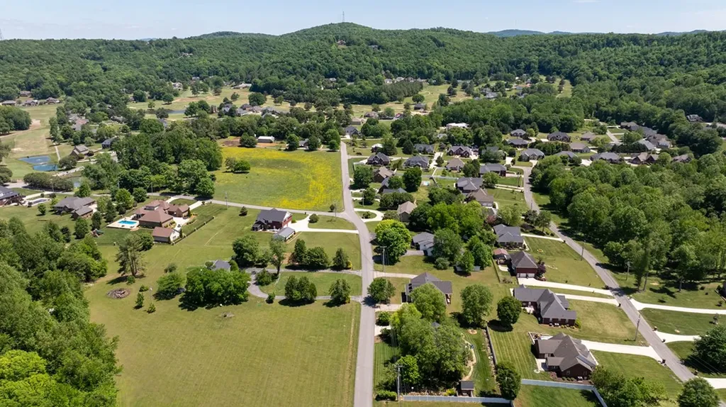 3516 Heritage Green Way Cookeville TN 38506
