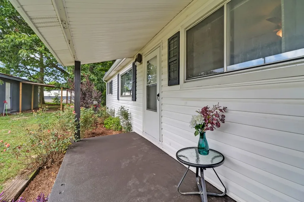 957 Allardt Highway Jamestown TN 38556