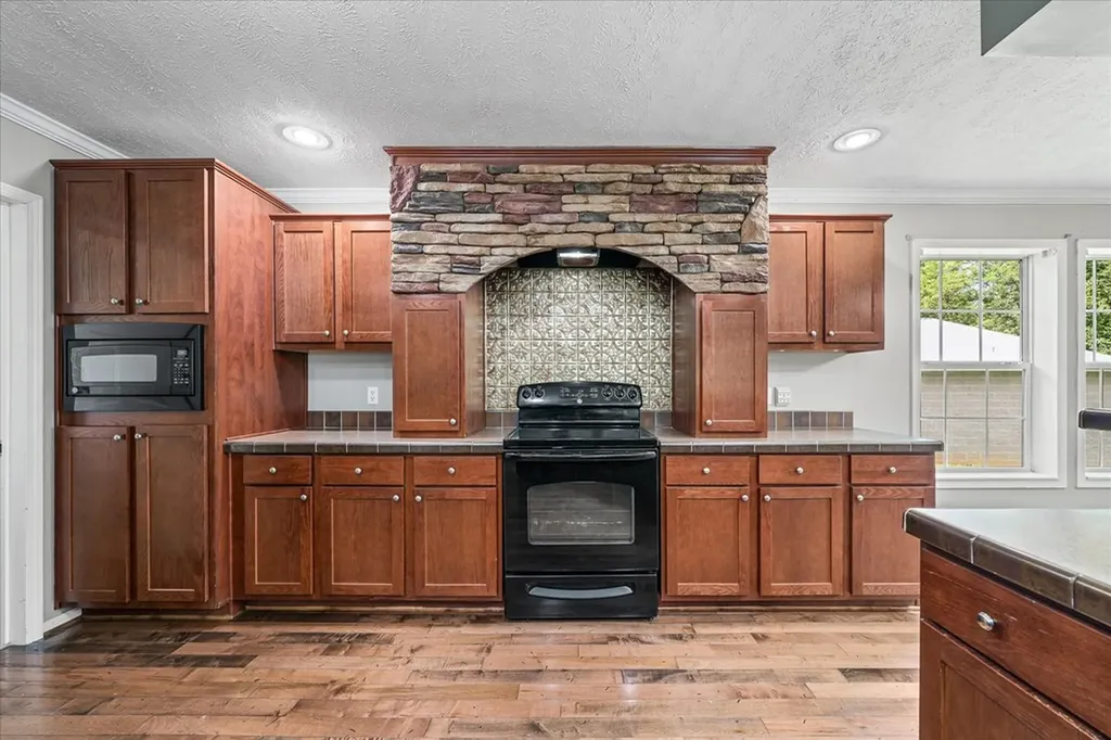 1130 York Highway Gainesboro TN 38562