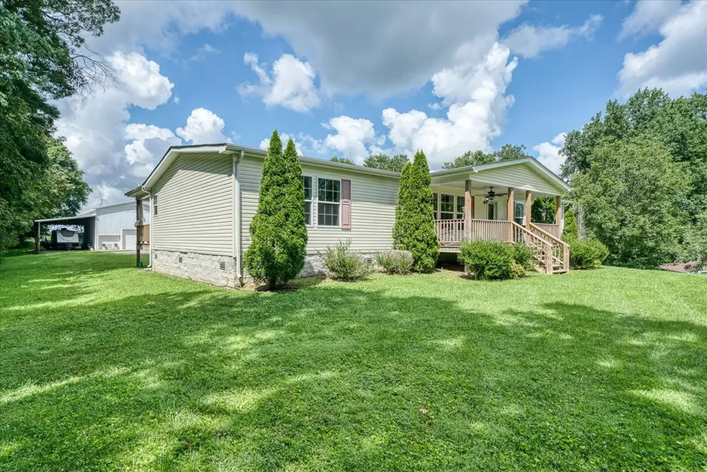 1130 York Highway Gainesboro TN 38562