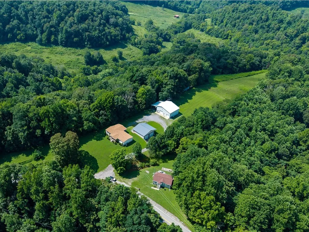 1130 York Highway Gainesboro TN 38562