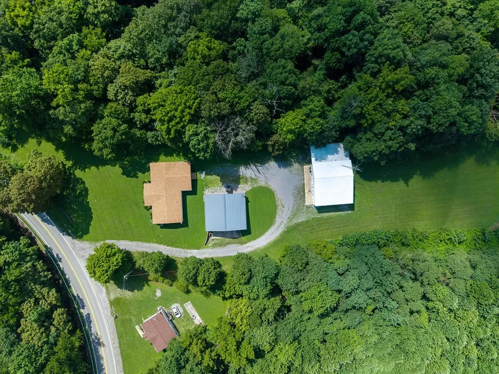 1130 York Highway Gainesboro TN 38562